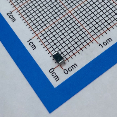 Dalgalanma Koruması İçin Chip MOV Metal Oksit Varistör Voltaj Bağımlı Direnç